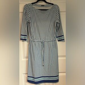 J. McLaughlin Marianne Catalina Cloth Dress in Blue & White Geometric Pattern